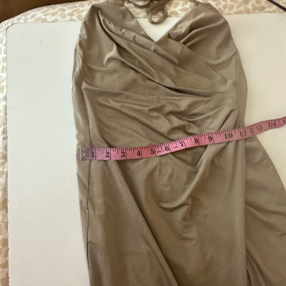 ABYSS BY ABBY Goldish/Champagne Built In Under Layer HiSlit Halter Neck Dress XS - Picture 13 of 16